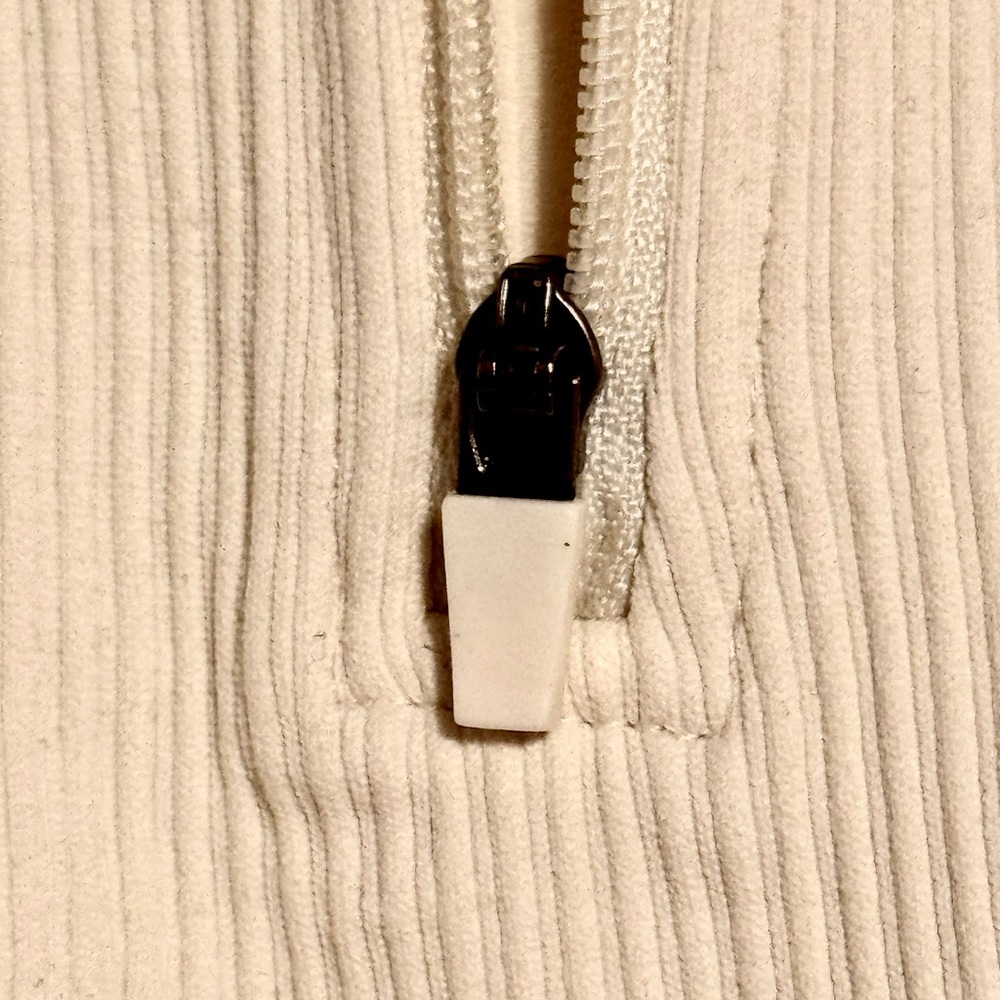 New OQQ Cream Ribbed Zip-Up CropTop Activewear Thumb Holes XS - Picture 2 of 4